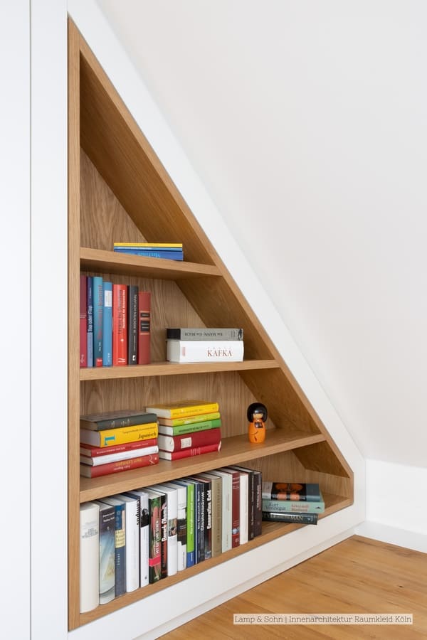 Bücher Dreieck