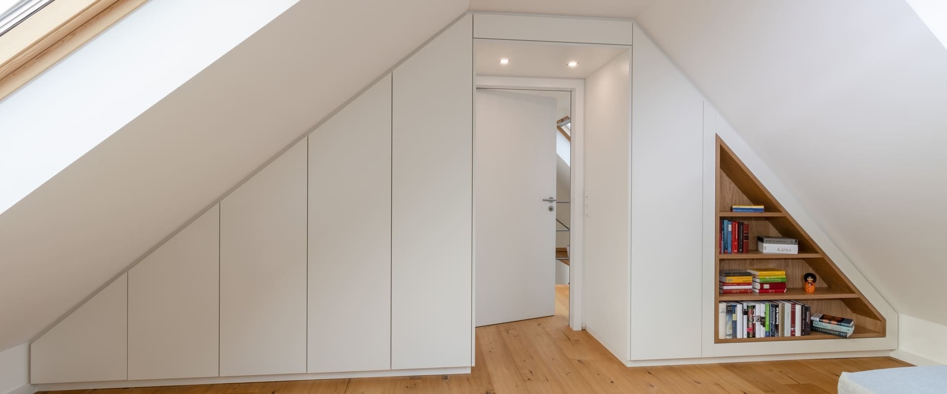 Dchschrägenschrank Köln -hero-