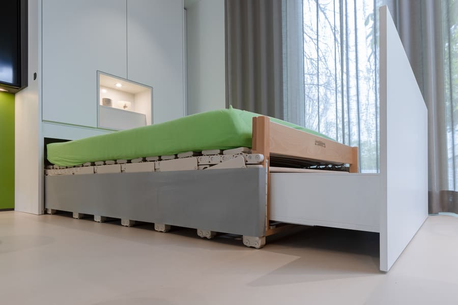 Fußende Klappe offen